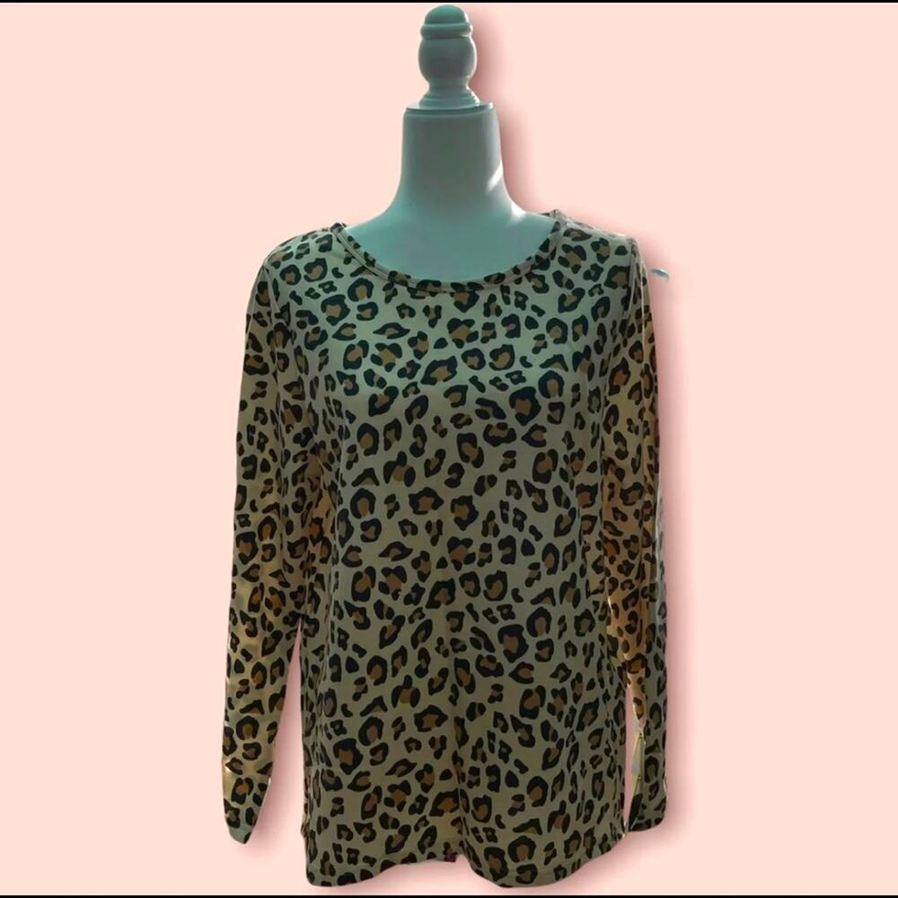 LEOPARD PRINT LONG SLEEVE TOP-LOOSE FLOWY COMFY-CREW NECK-BNWT CUTE